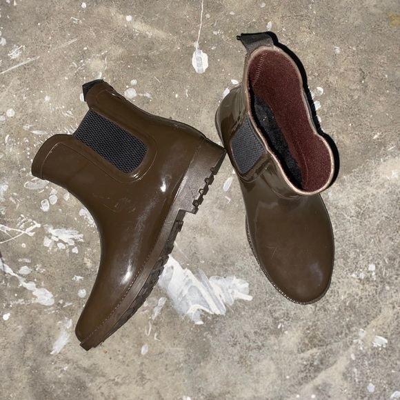 Brown rain boots - Picture 2 of 7